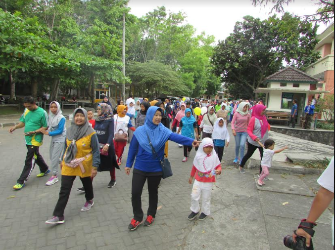 Foto3 Jalan Sehat